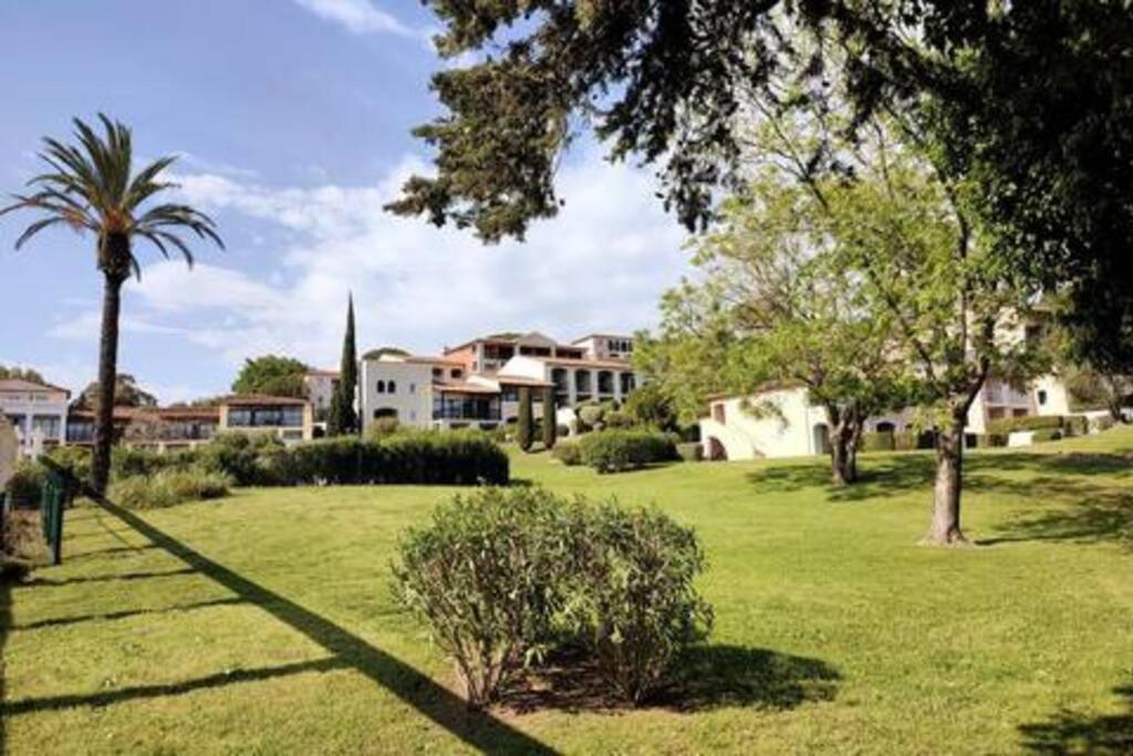 Chez Adriana Appartement Cosy Avec Jardin, Proche Plage Grimaud Extérieur photo